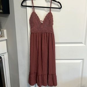 Dark mauve pink dress with crochet knit detailed v-neck top. 👗